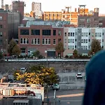 Billy Penn Studio With Outstanding Views, Contactless Check-In